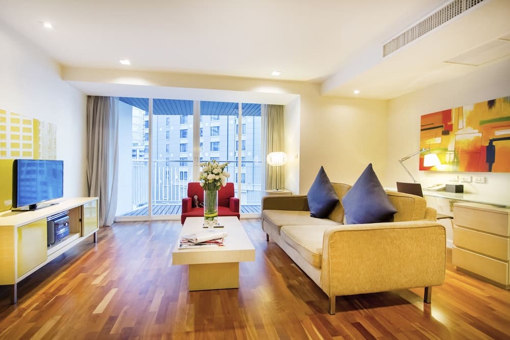 Urbana Langsuan, Bangkok