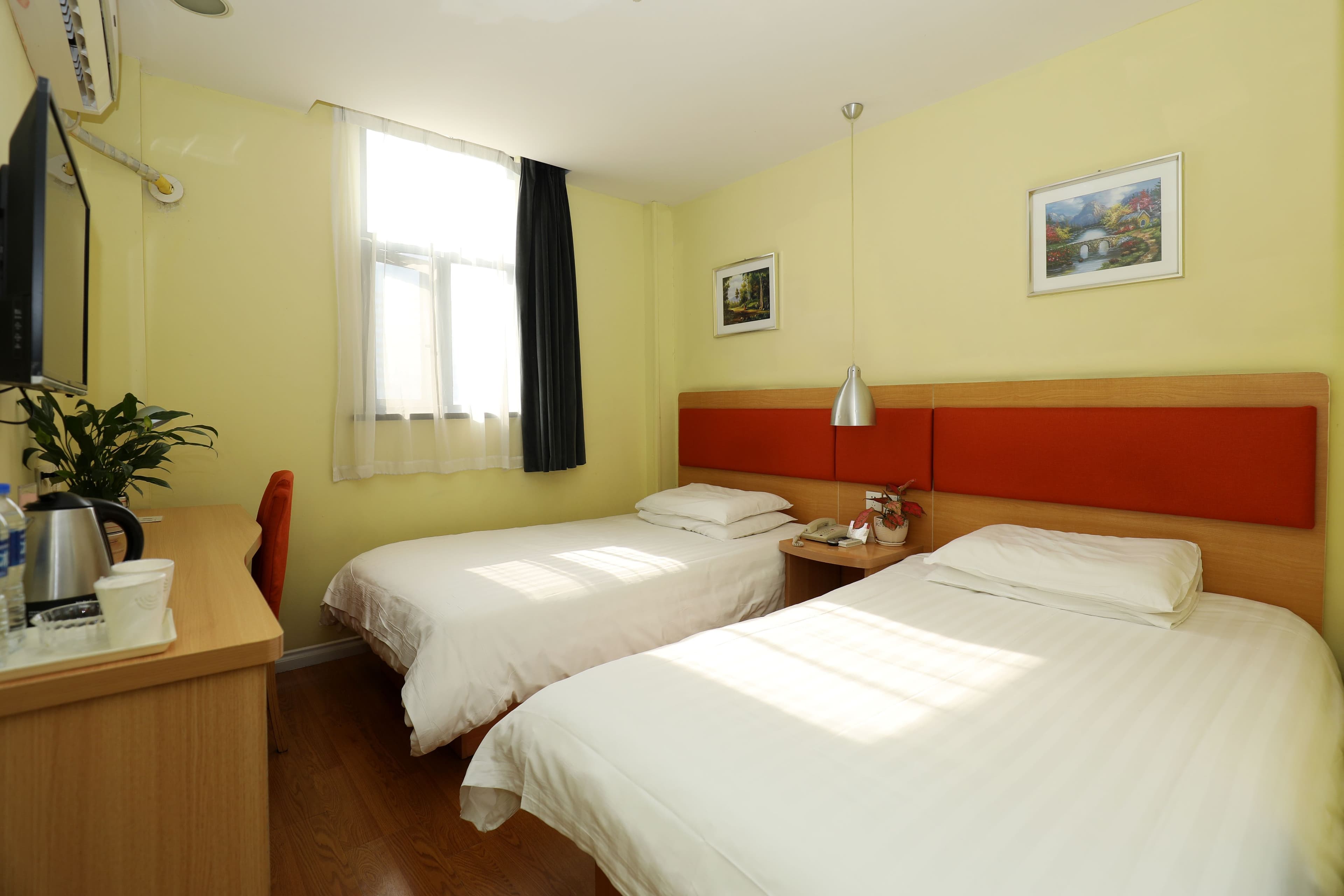 Home Inn (Shanghai Nanjing Road Pedestrian Street)