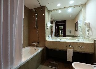 Holiday Inn Riyadh Izdihar, an IHG Hotel