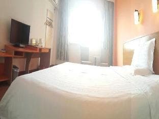 7 Days Inn (Shanghai Changshou Road)