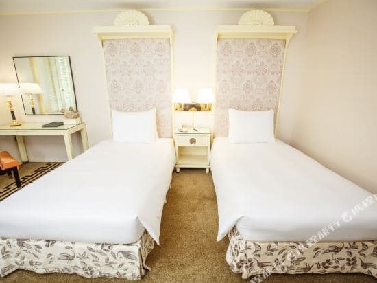 Regency Art Hotel