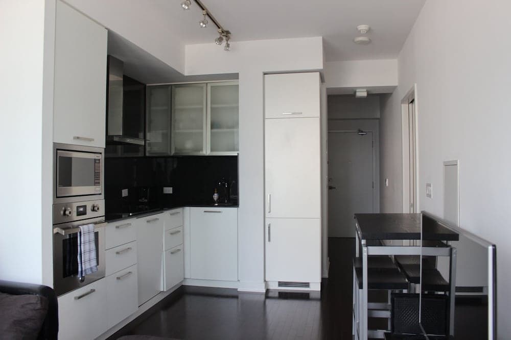 The Corporate Suites - Ice Condos