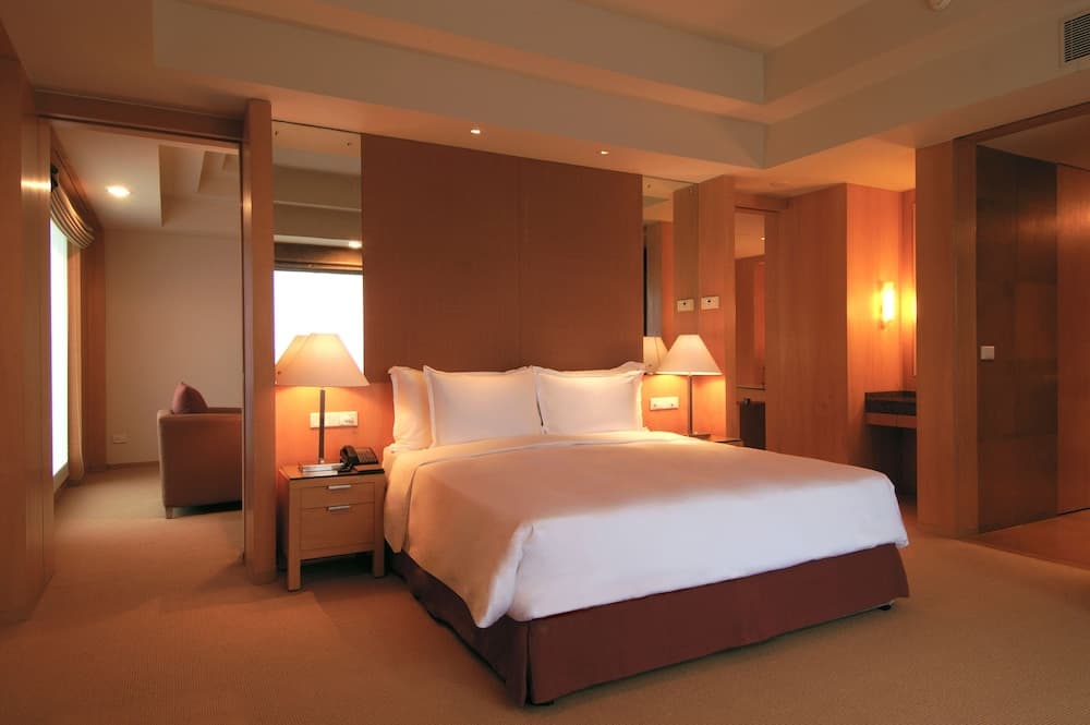 Grand Hyatt Mumbai Hotel and Residences