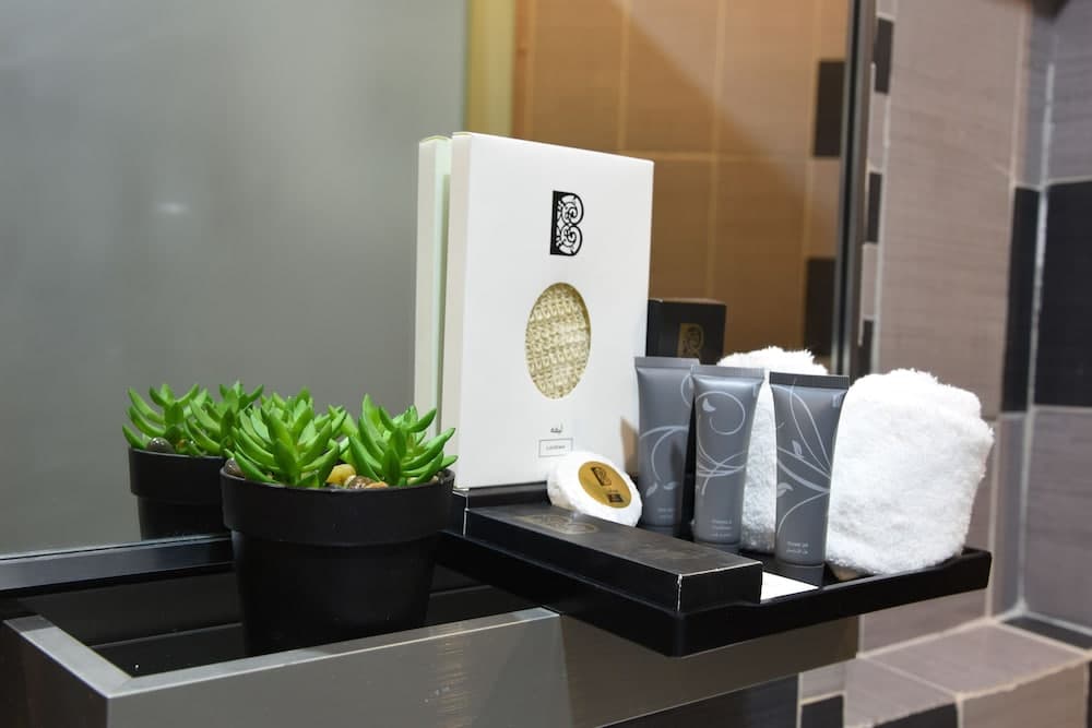 Clemence Hotel Suites