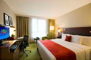 Courtyard by Marriott Paris Saint Denis