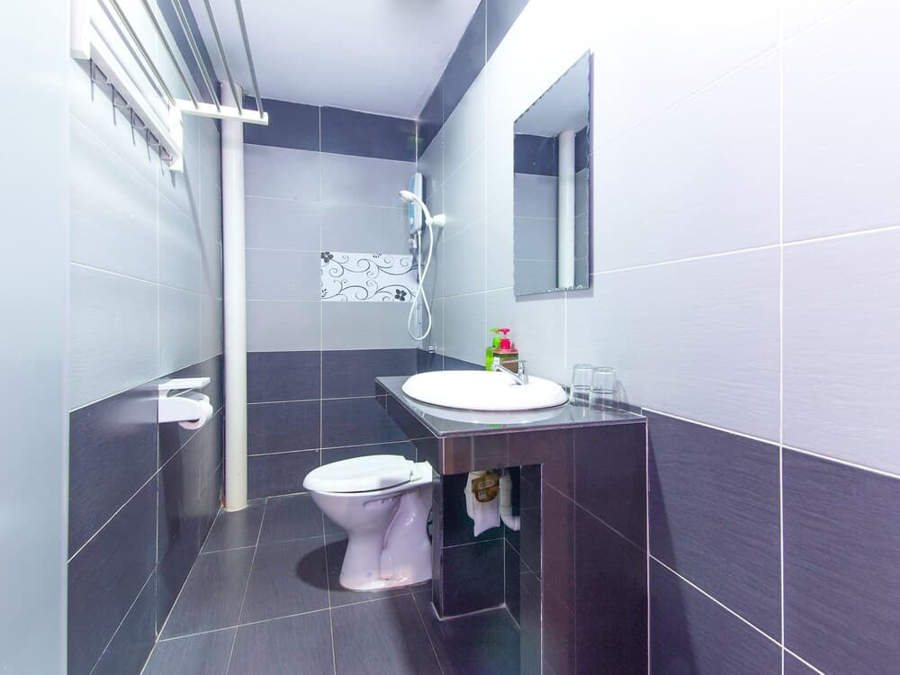 OYO 193 City Kuchai Hotel