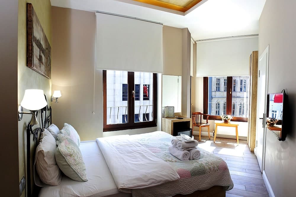 Ragip Pasha Apartments