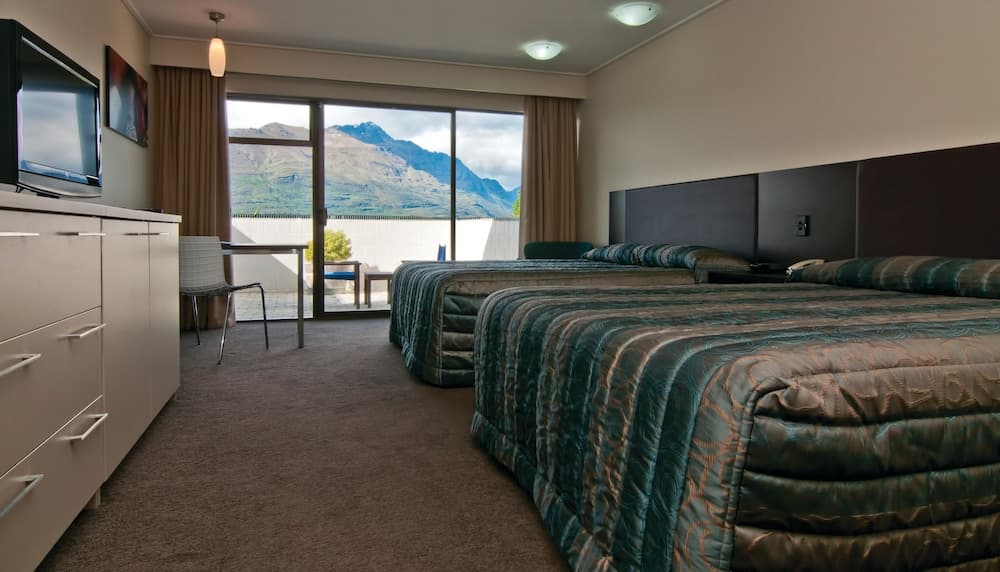 Copthorne Hotel & Apartments Queenstown Lakeview