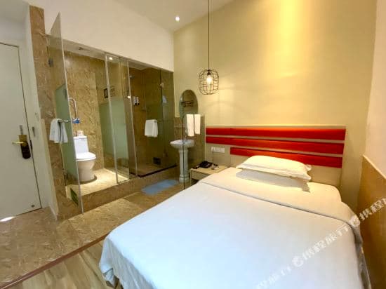 Phoenix Hostel