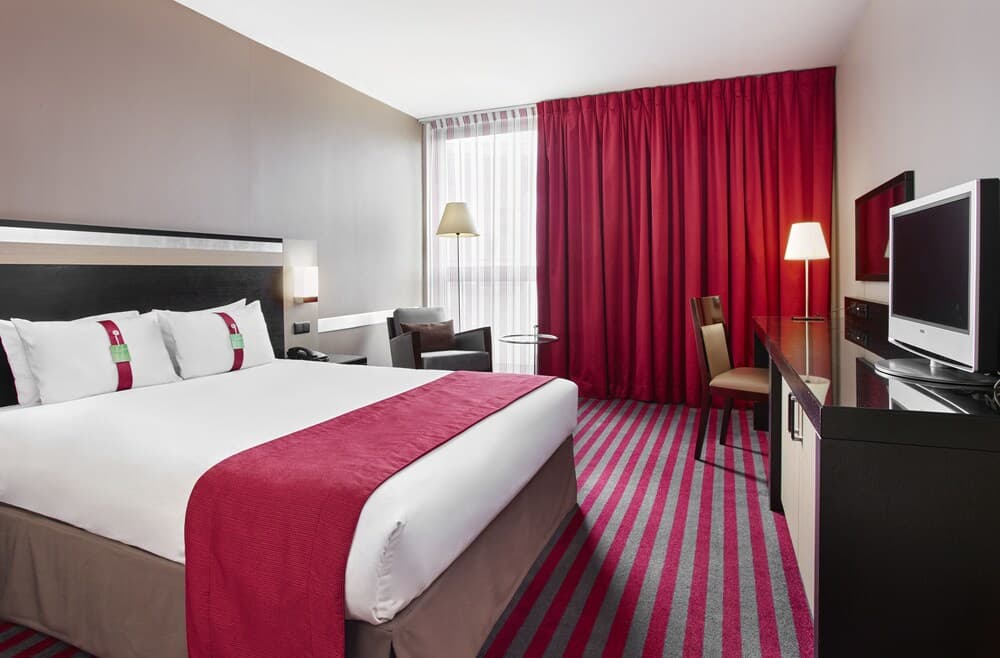 Voco Paris - Porte de Clichy, an IHG Hotel