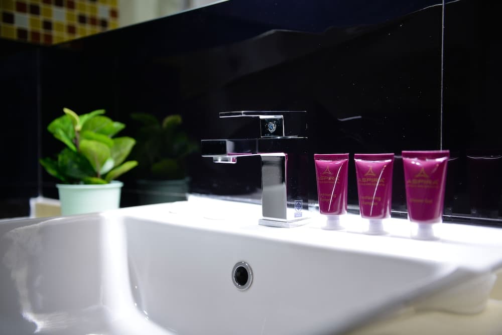 Ten Ekamai Suites by Aspira