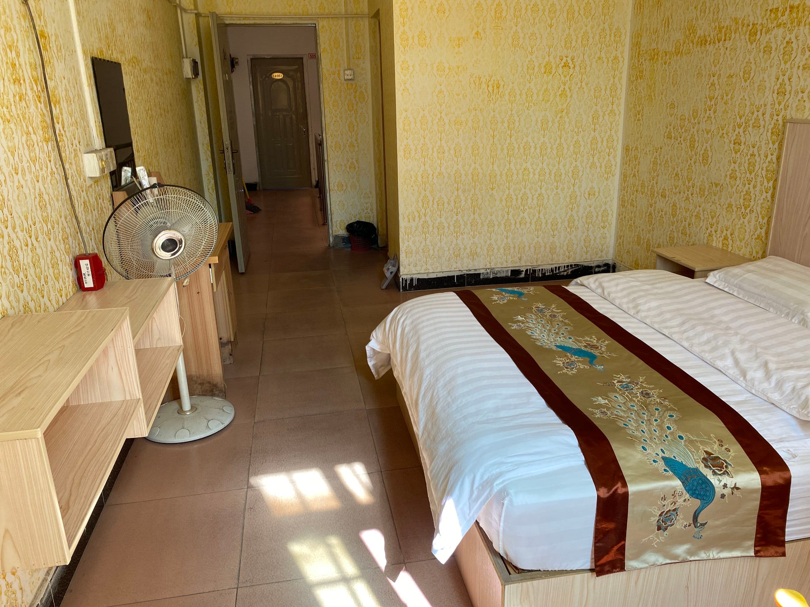 Guangzhou New Era Accommodation (Renhe Metro Station)