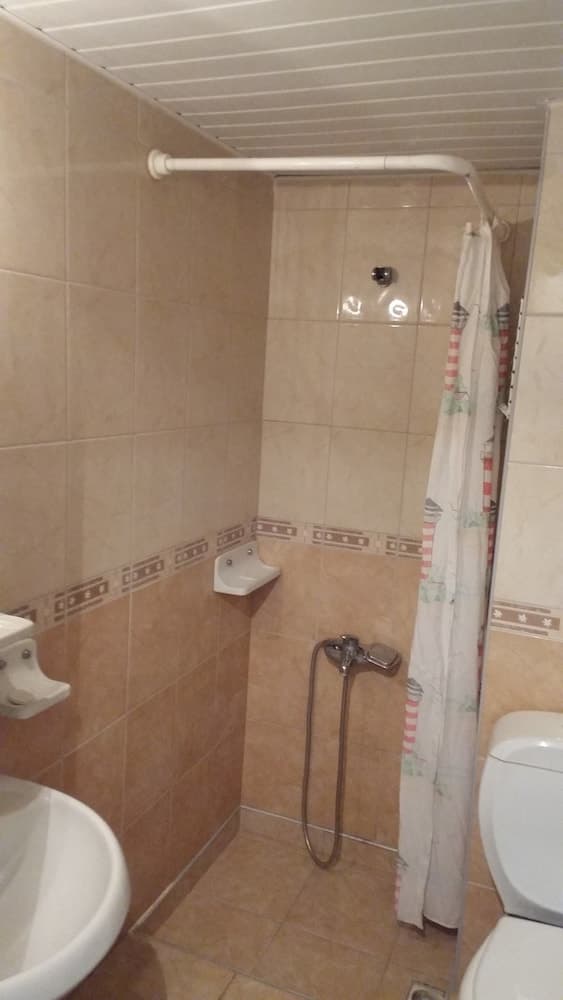 Isinda Hotel