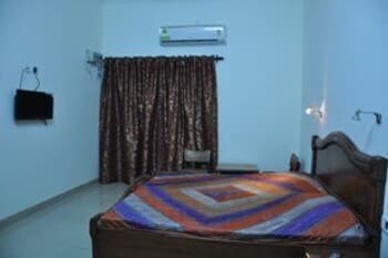 Sai Home Stay Bed and Breakfast