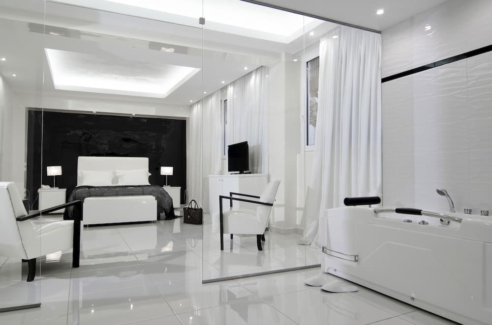 Athens Status Suites