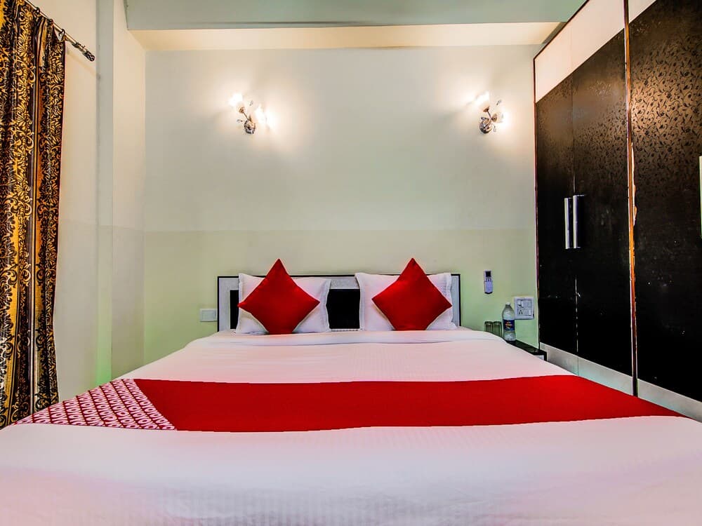 OYO 14066 Hotel Grand Amar Palace