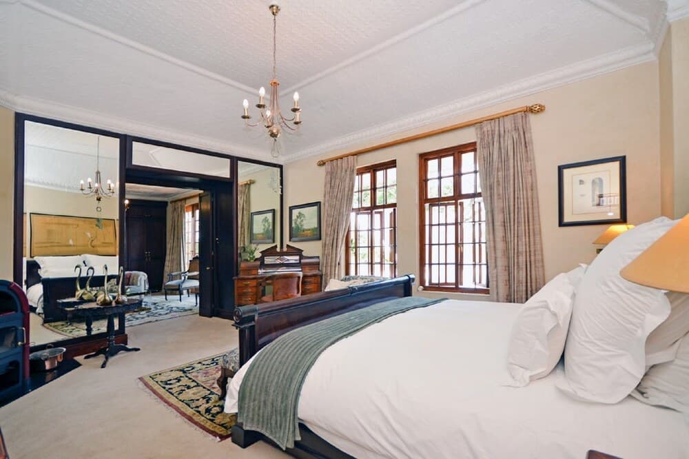 Doveton House