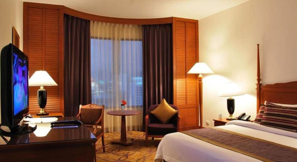 Century Park Hotel