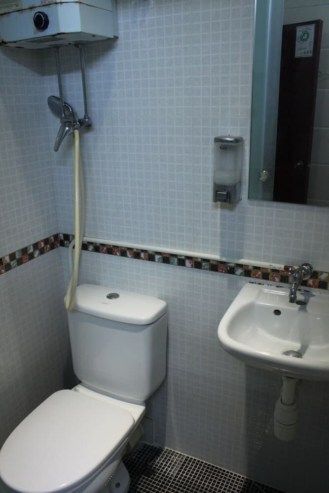 Las Vegas Guest House - Carlton Group of Hostels