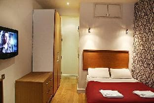 Hyde Park Suites