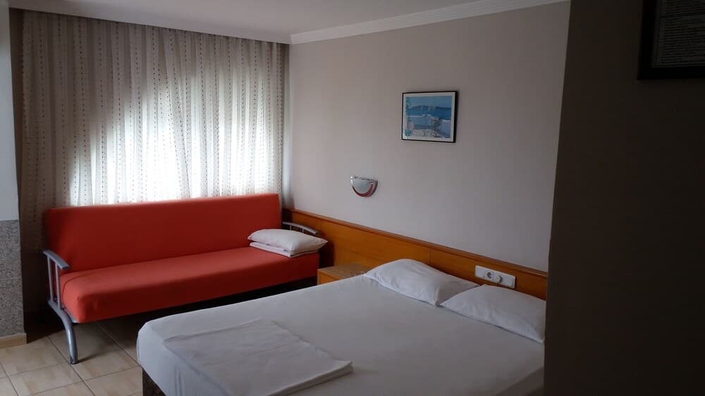 Isinda Hotel