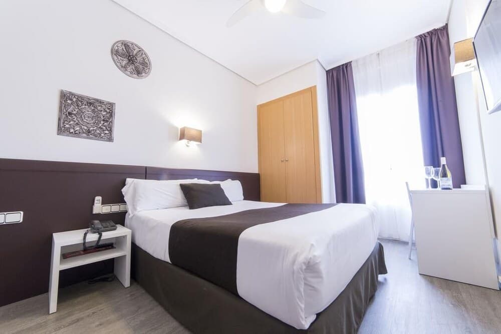 Sweet Hotel Continental
