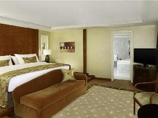 The Park Tower Knightsbridge, a Luxury Collection Hotel, London