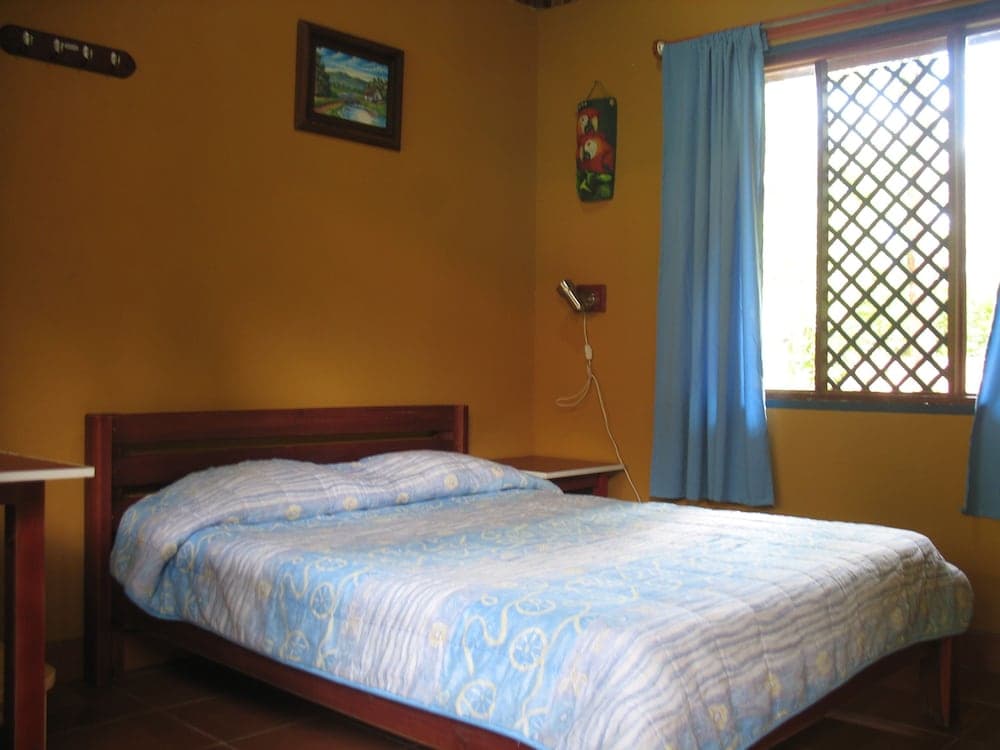 CERRO CHATO ECOLODGE