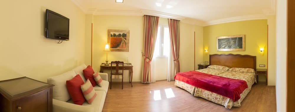Hotel Reina Cristina