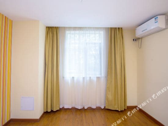 Ji Hotel Shanghai Longchang Road Metro Station