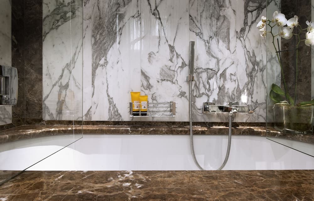 Be-One Art and Luxury Home