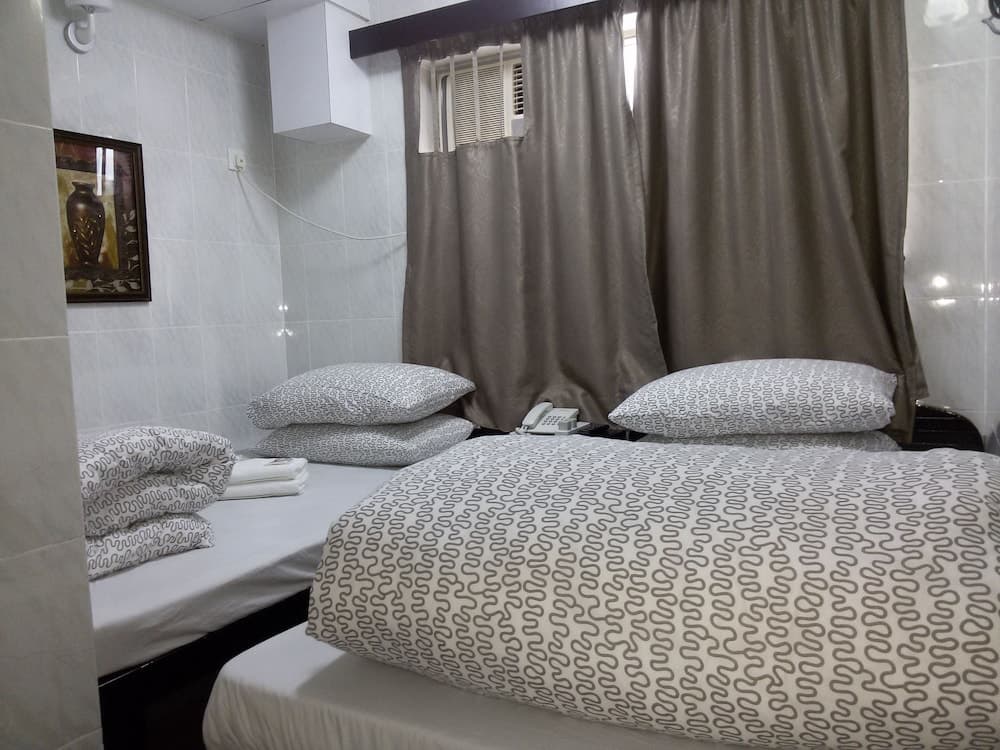 Toms Guest House