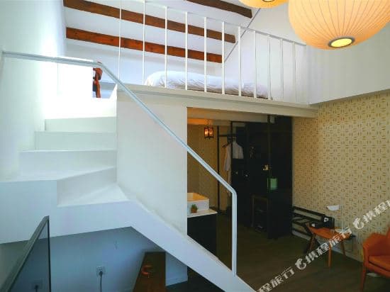 Paper H12 Hotel