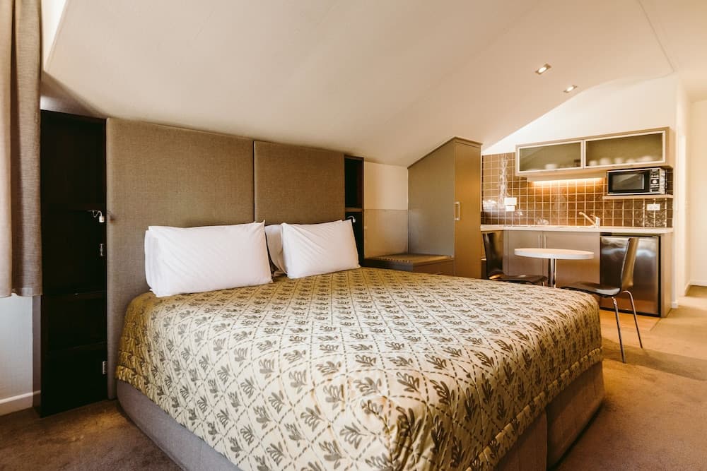 Garden Court Suites and Apartments