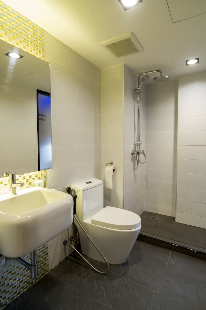 Eleven Avenue Suites Bangkok