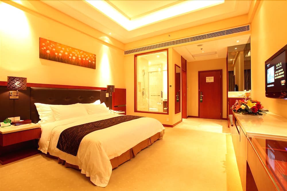Fragrant Bay Hotel