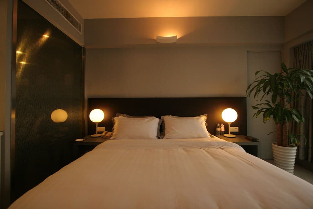 Yi-Wu Commatel Hotel
