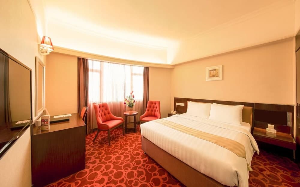 Grand Dragon Hotel