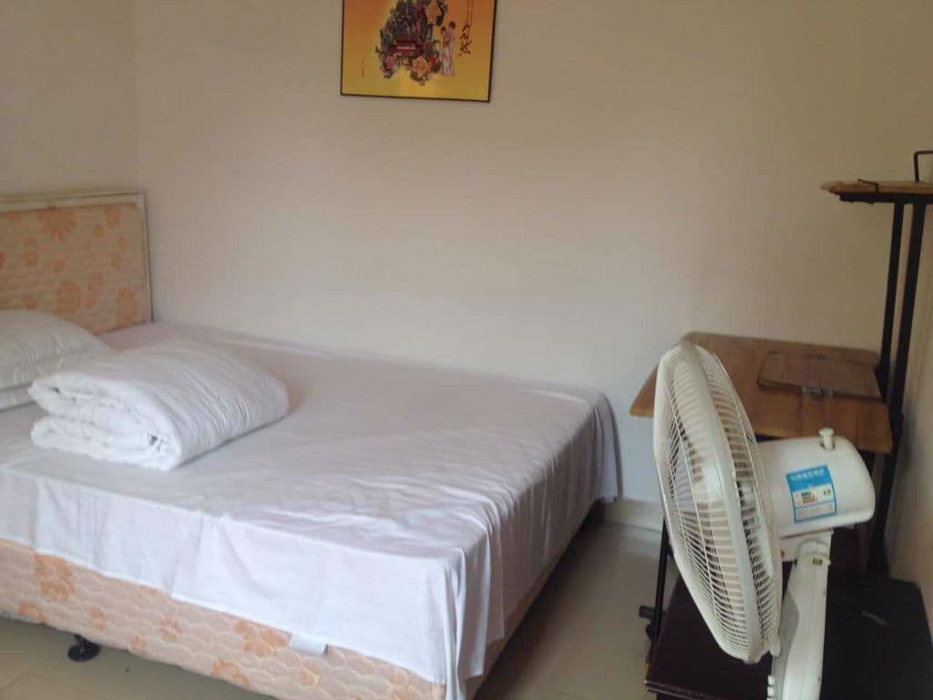 Haizhu Yingbin Apartment
