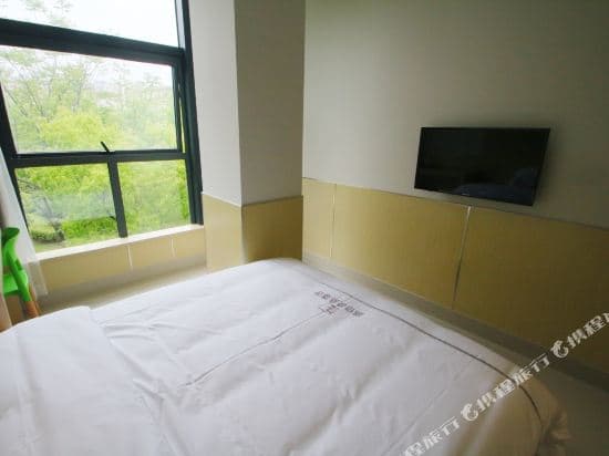 100 Inn Liangpin Hotel (Shanghai Pusan Road Subway Station)