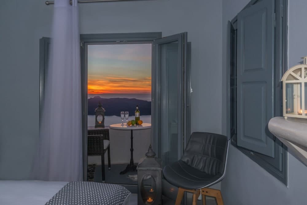 Nonis Apartments