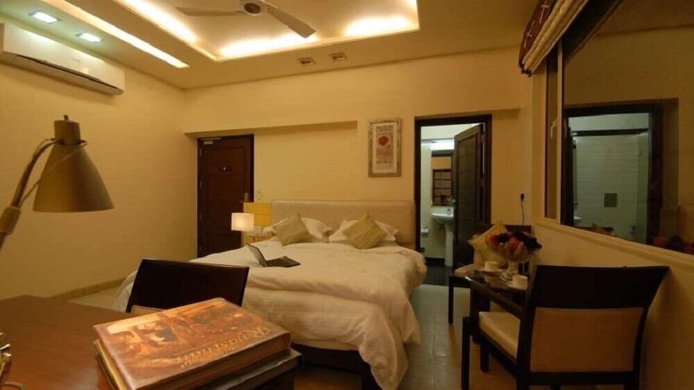 Hotel Nangi's Pride
