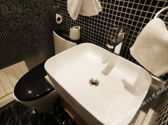 Yihe Light Residence Hotel