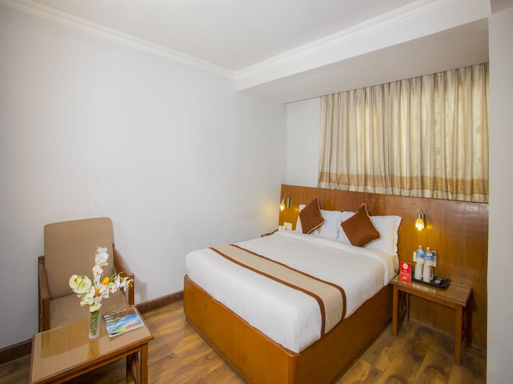 OYO 11459 Osho Holiday Inn
