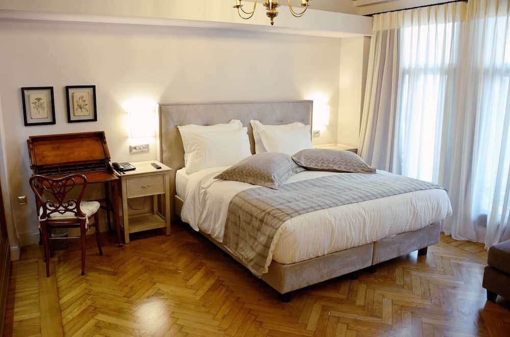 Sweet Home Hotel