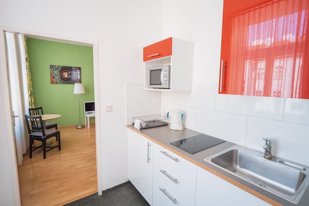 Amelie Apartment Hotel
