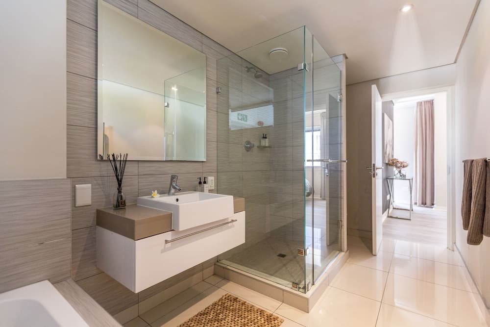 Harbour Bridge Suites 001