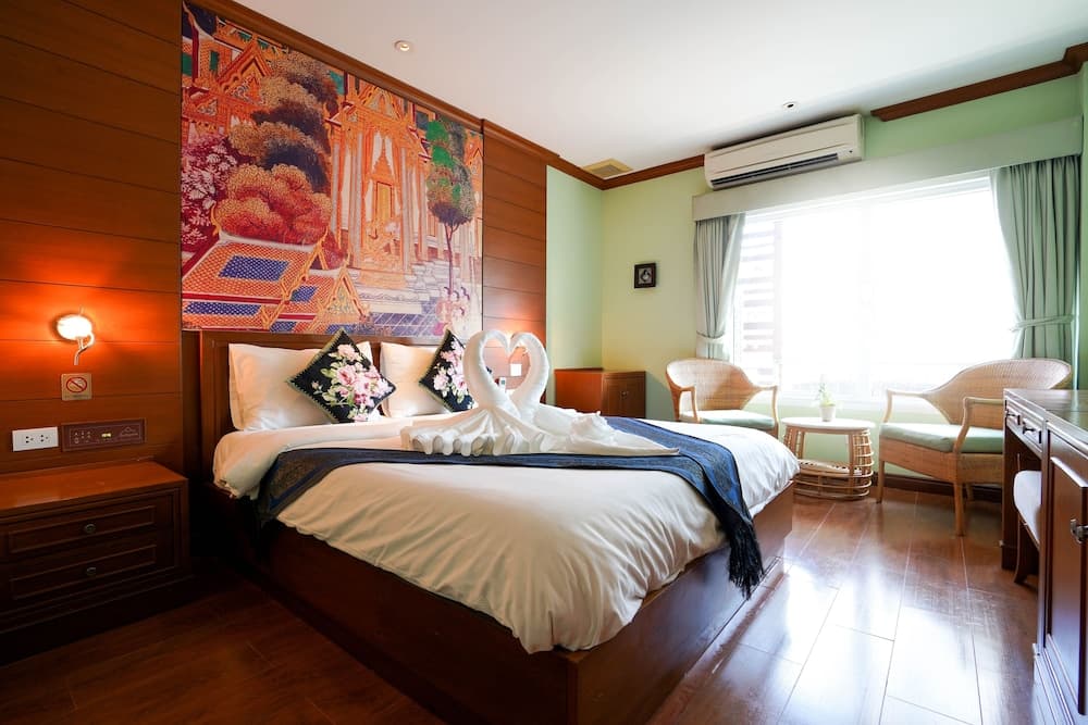 Baan Sukhumvit Soi 18