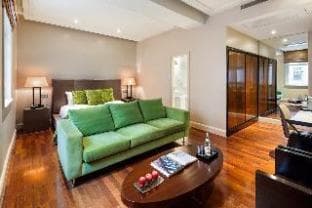 Radisson Blu Hotel, London Tottenham Court Road (formely Kenilworth)