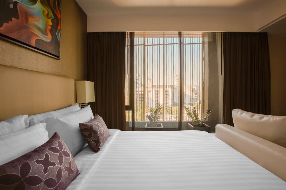 Adelphi Forty-Nine Bangkok